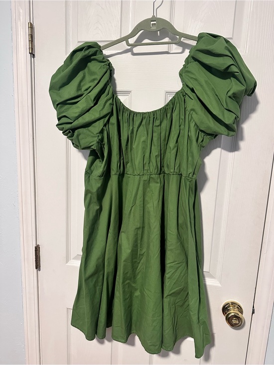 Abercrombie & Fitch Dresses & Skirts - Abercrombie & Fitch Olive Green Puff Sleeve Dress